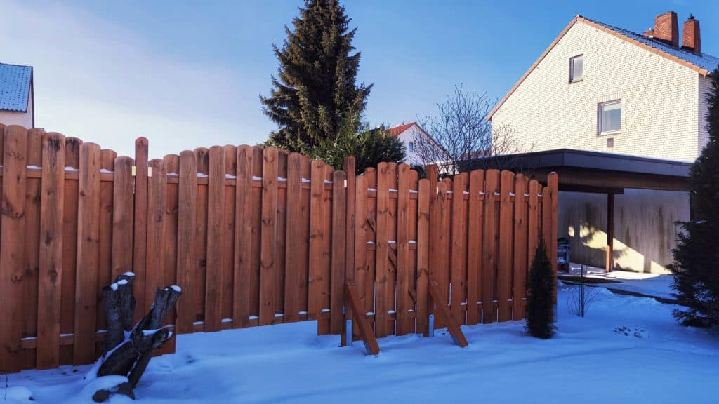 Anchorage Fence Installation Pricing in Alaska: What Drives the Cost and How to Budget Smarter