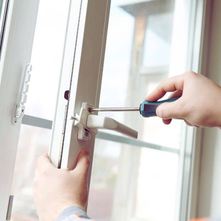 Replace the window handle with a new one using a screwdriver.